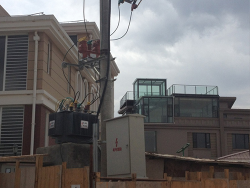 �����������oͶ�Y���O(sh��)����؟(z��)�ι�˾10kV��·���R�r׃�������b����